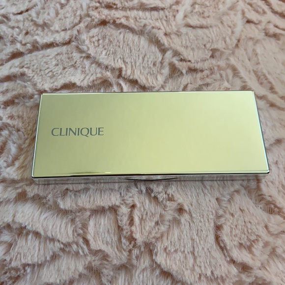 Clinique all about shadow 8-pan mirrored palette - Picture 4 of 8